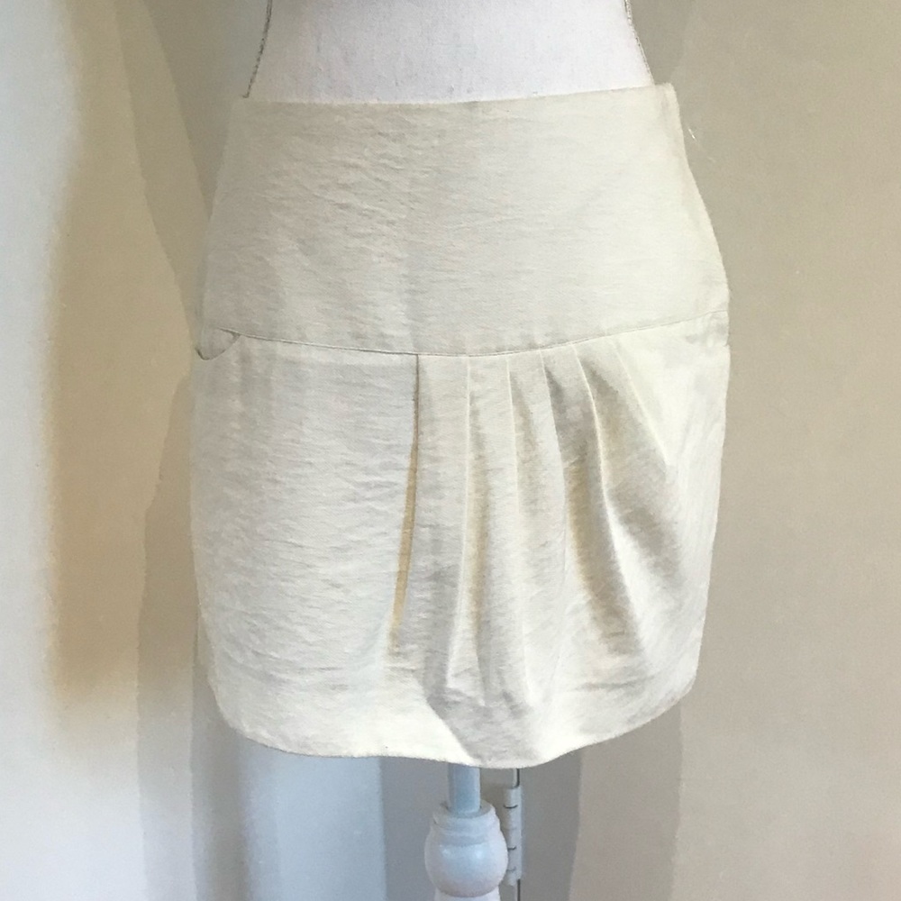 NWT cream-white miniskirt by Anne Valerie Hash